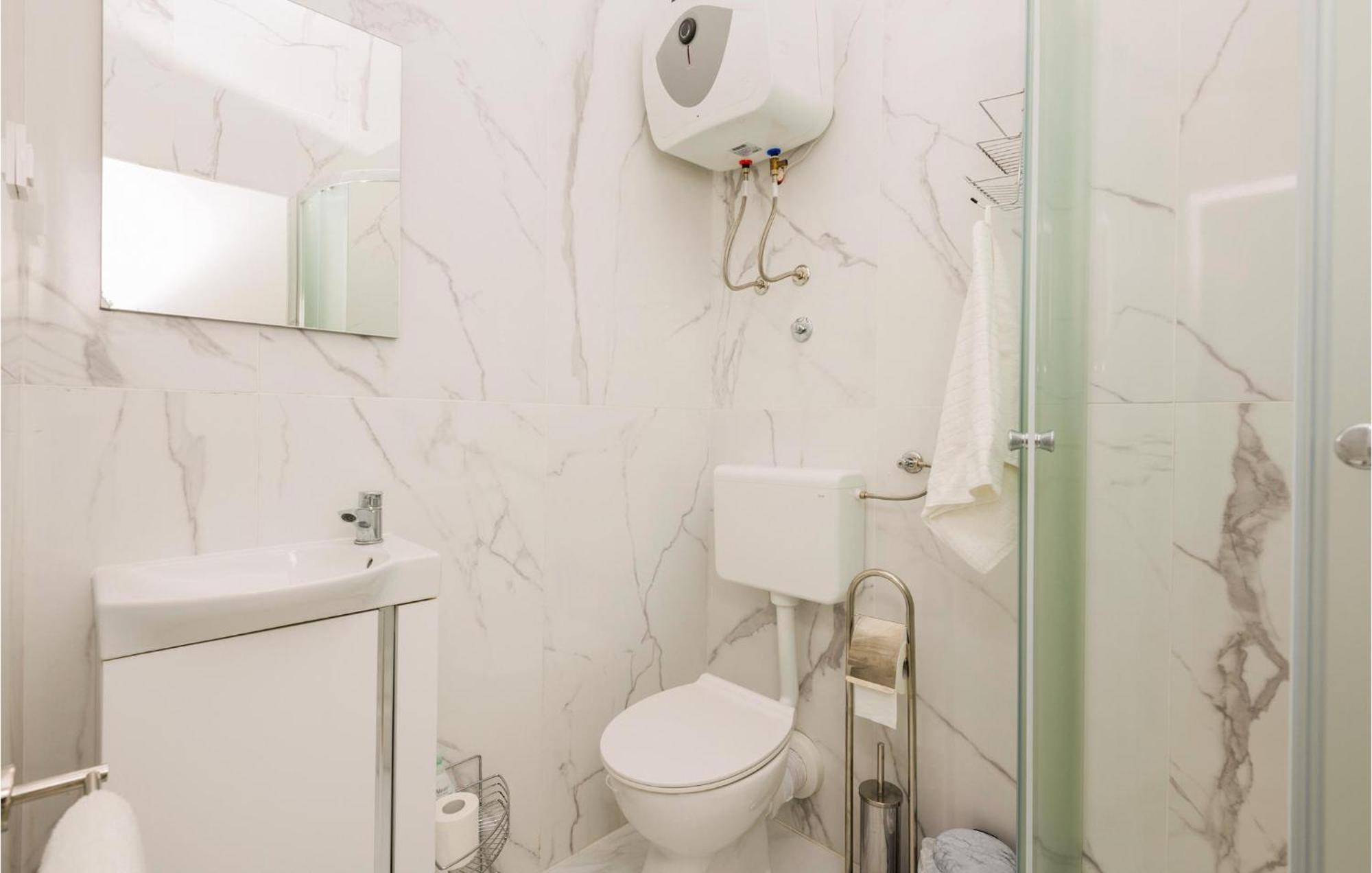Nice Apartment In Podaca With Wi-Fi מראה חיצוני תמונה