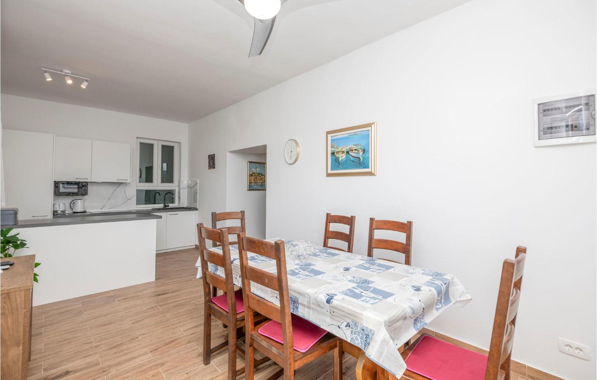 Nice Apartment In Podaca With Wi-Fi מראה חיצוני תמונה